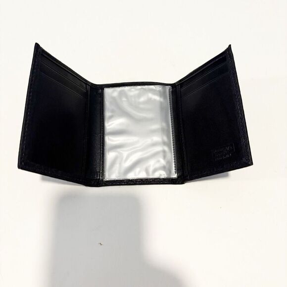 NWOT Dooney & Bourke Trifold Wallet Black Leather $117.00 Made in USA - Picture 3 of 5
